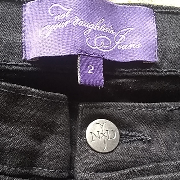 Jeans - Picture 2 of 5